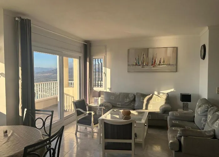 Comodo De 3 Con Aire Acondicionado, Terraza Y Piscina En - Es-204-16 Apartament